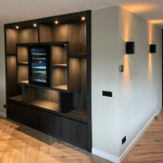Maatwerk wandkast met wijnklimaatkast